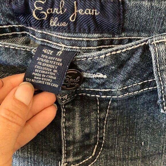 Earl Jean Blue  Distressed Jean shorts sz-11 - Picture 3 of 6